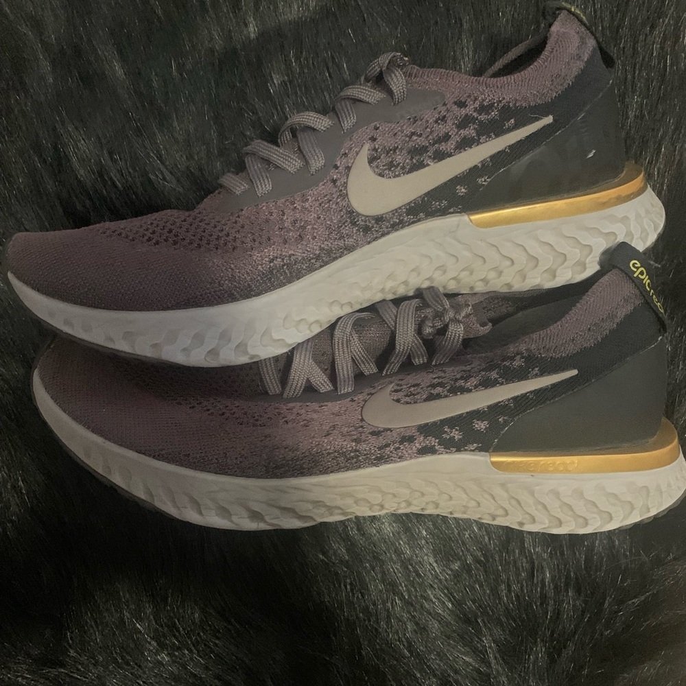 Nike Epic React.Women’s 10. Thunder Gray, Orange